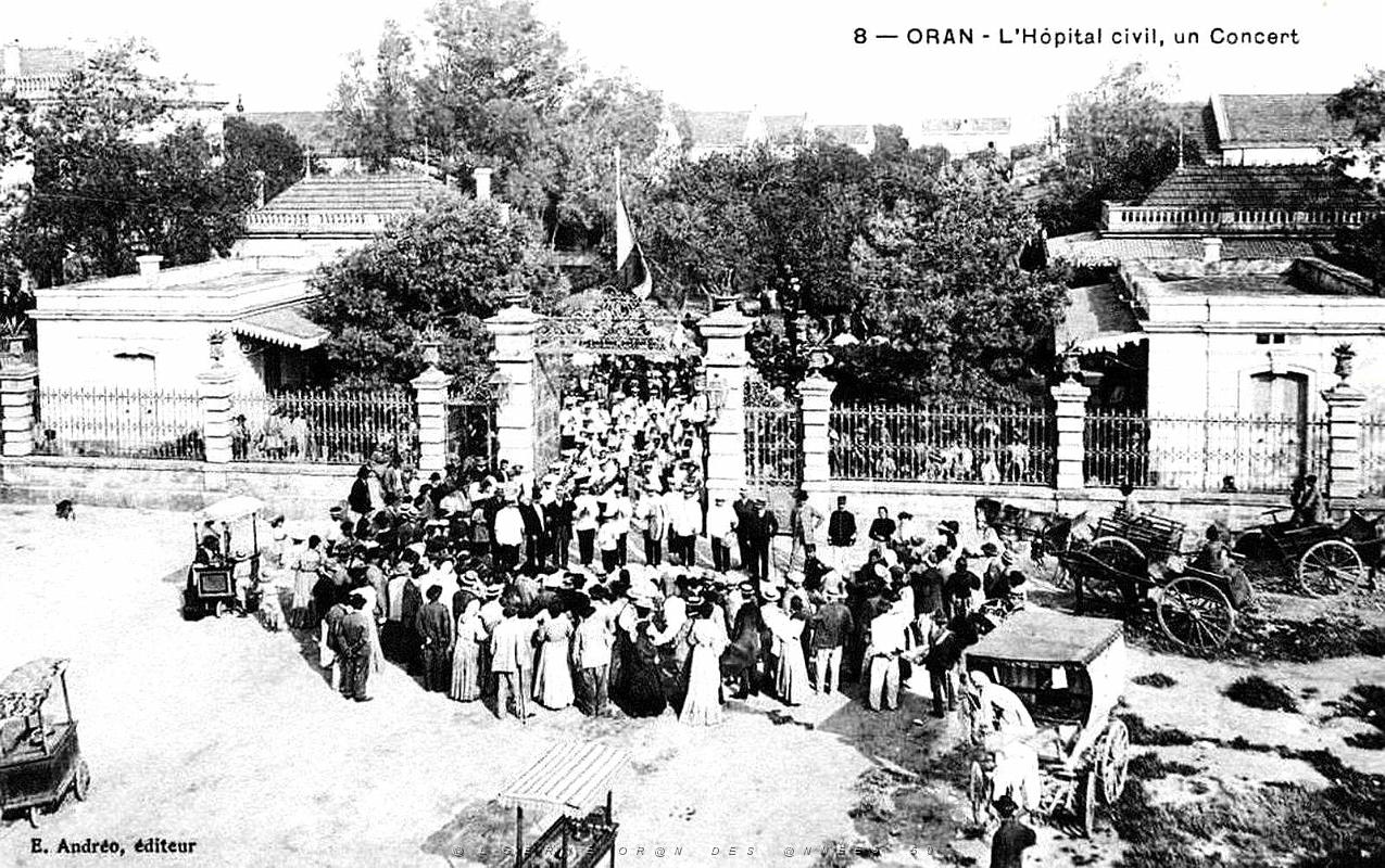 885- Oran - Hopital civil - Un concert.jpg
